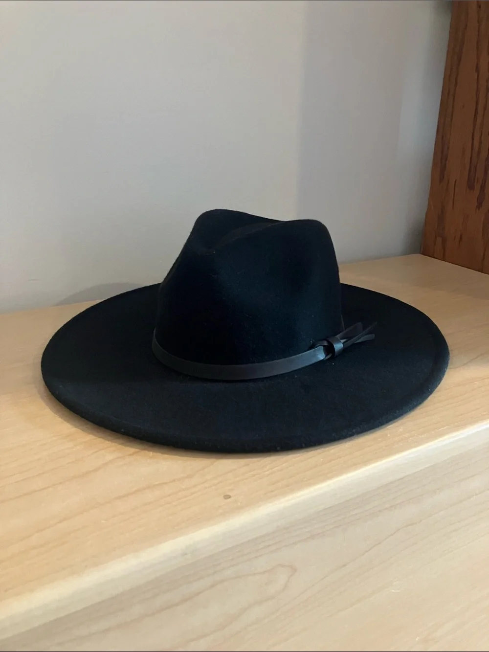 Classic Wide-Brim Felt Fedora Hat - Black